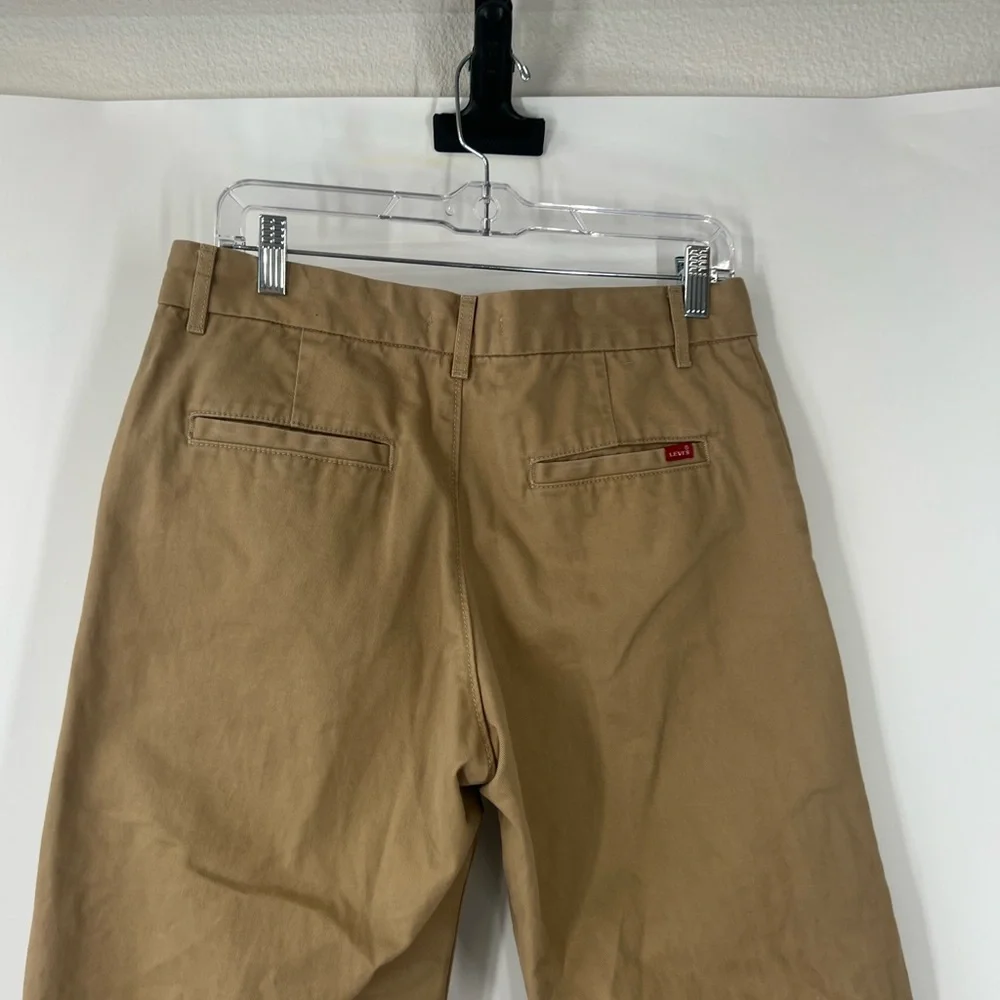 Levi’s High Rise Baggy Trousers in Tan - Picture 6 of 8